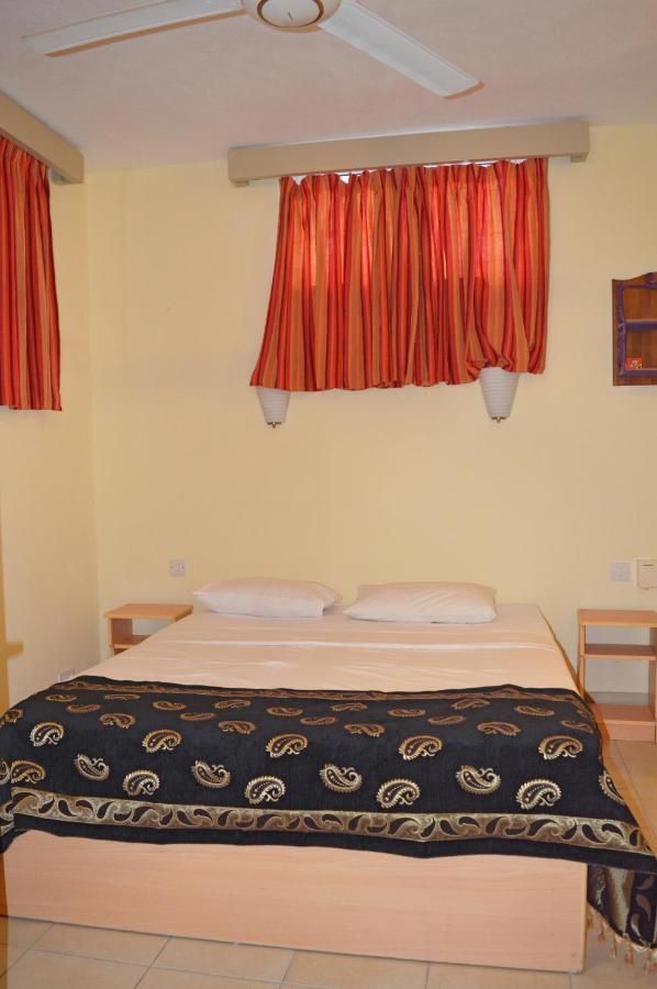 Maurer Loisirs Ltee Apartmán *